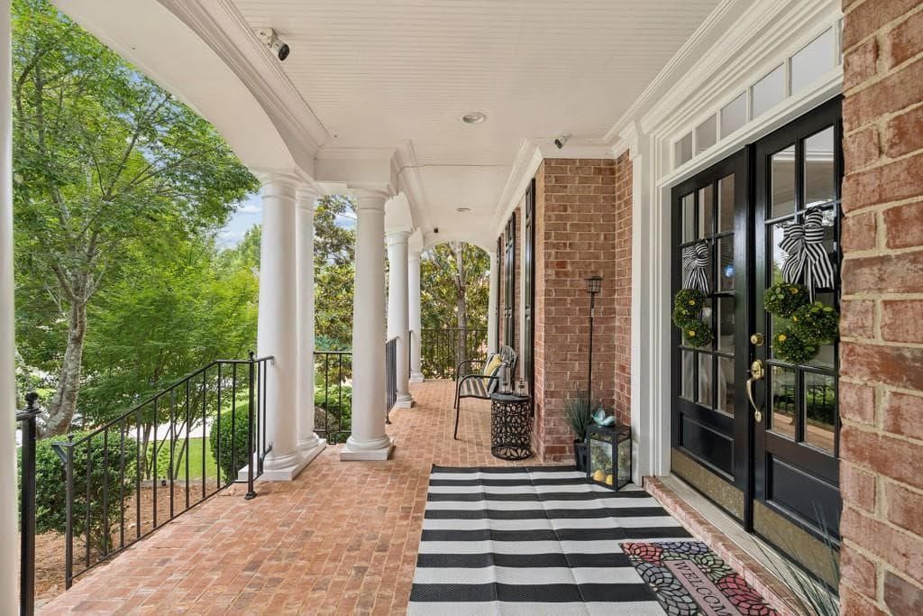 5 bedroom, 5 bathroom, 6,565 sq ft single family residence under contract at 1755 Briergate Drive, Duluth, GA 30097 — photo 3
