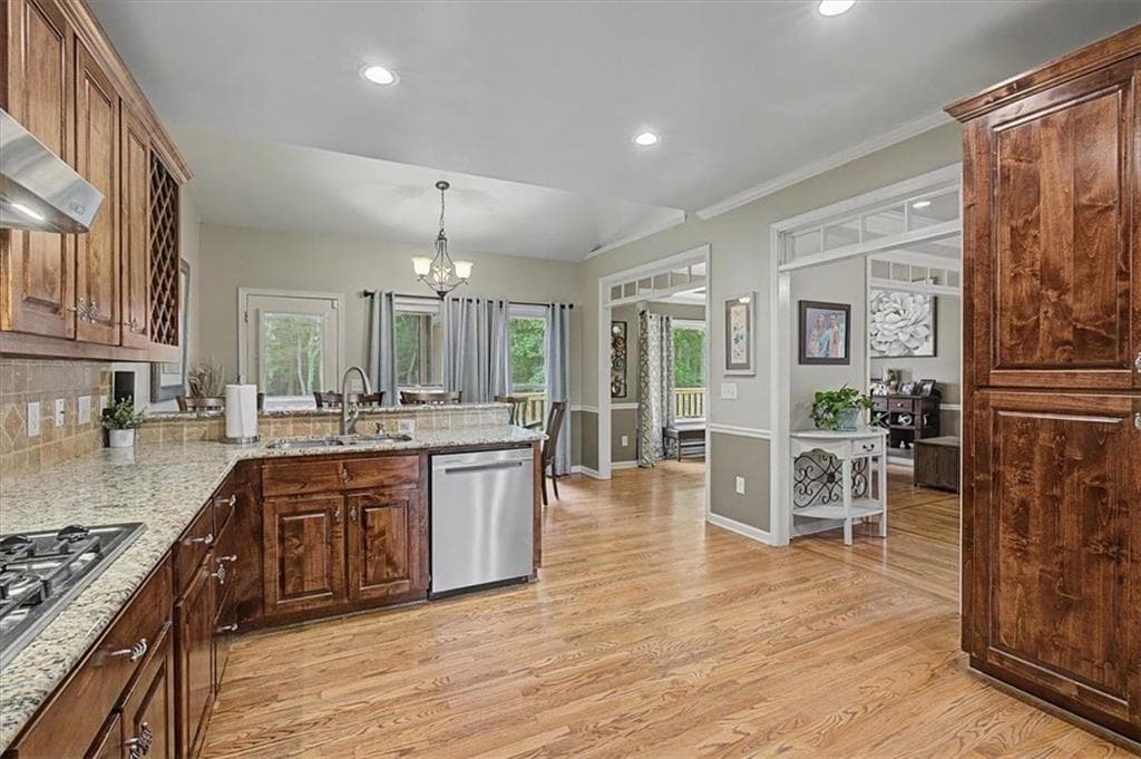 5 bedroom, 5 bathroom, 3,189 sq ft single family residence for sale at 62 River Walk Parkway, Euharlee, GA 30145 — photo 5