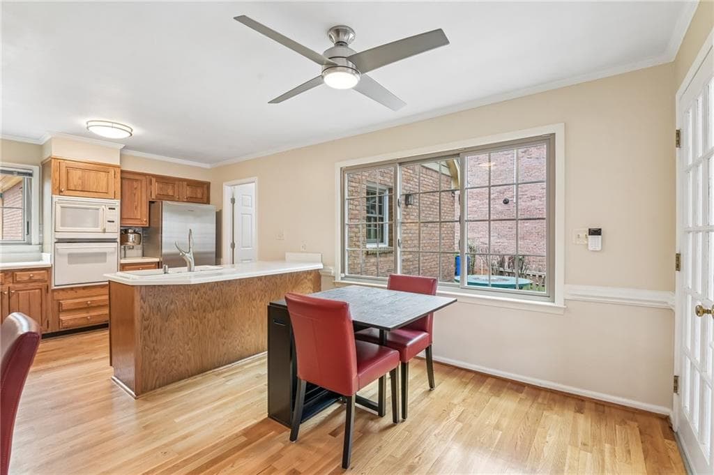 4 bedroom, 3 bathroom, 3,196 sq ft single family residence for sale at 7430 Talbot Colony, Atlanta, GA 30328 — photo 10