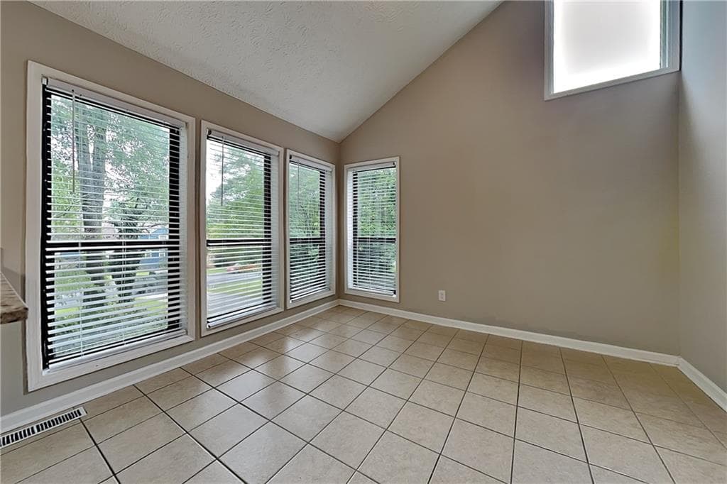 4 bedroom, 3 bathroom, 2,448 sq ft single family residence for rent at 5142 Manitou Way, Stone Mountain, GA 30087 for $2,190 a month — photo 6