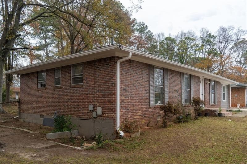 duplex under contract at 679 Winchester Lane, Norcross, GA 30071 — photo 2