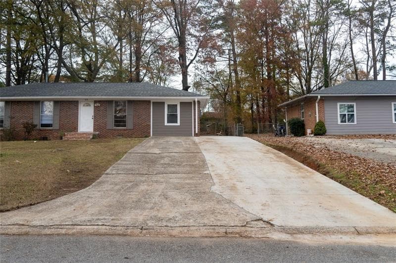 duplex under contract at 679 Winchester Lane, Norcross, GA 30071 — photo 6