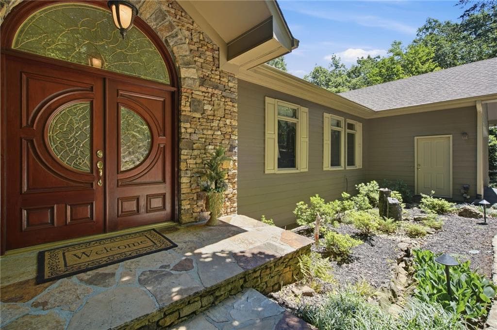 4 bedroom, 4 bathroom, 4,005 sq ft single family residence for sale at 532 Cherokee Trail, Big Canoe, GA 30143 — photo 4