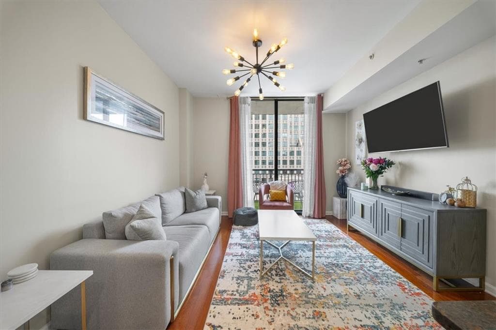 1 bedroom, 1 bathroom, 770 sq ft condominium for sale at 3040 Peachtree Road 702, Atlanta, GA 30305 — photo 2