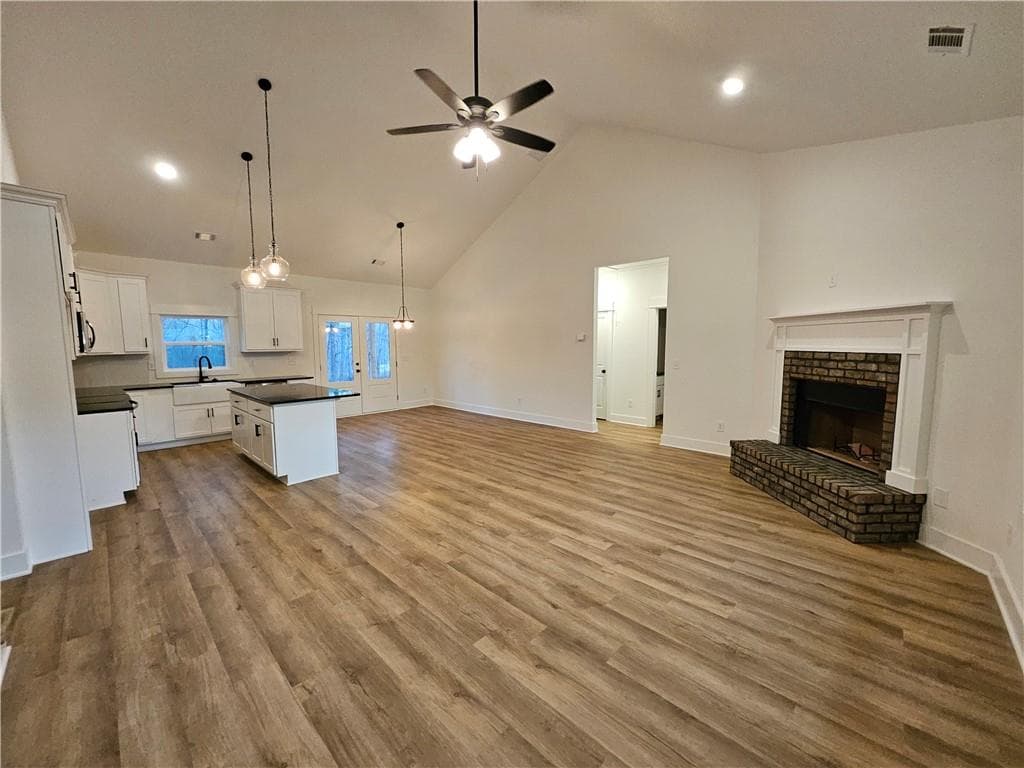 4 bedroom, 2 bathroom, 1,793 sq ft single family residence for sale at 2209 Shady Grove Road, Carrollton, GA 30116 — photo 6