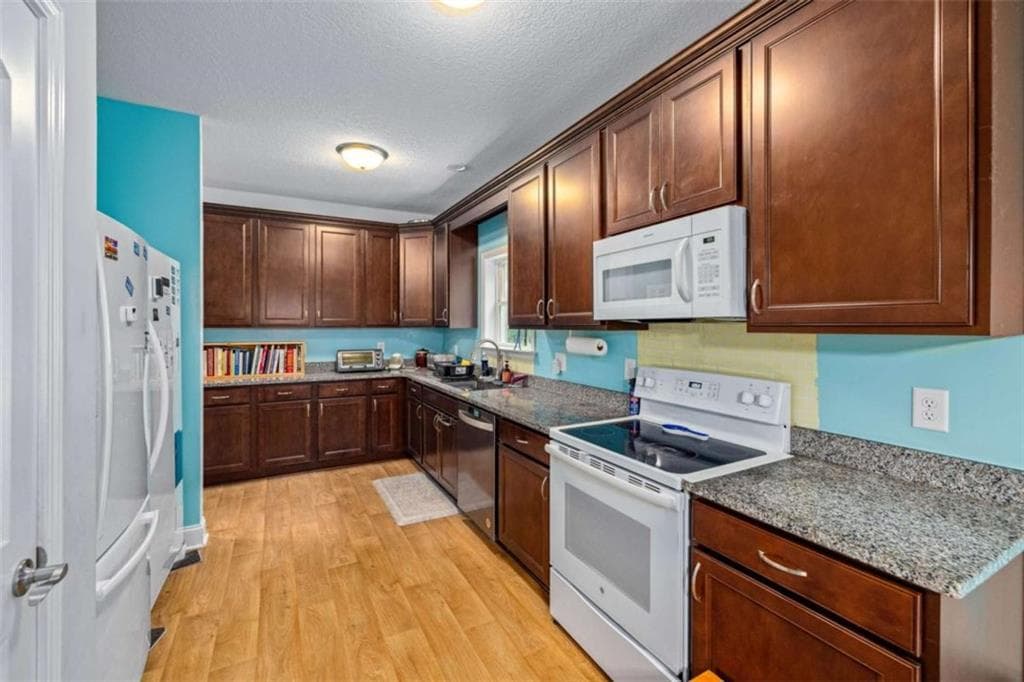 3 bedroom, 3 bathroom, 3,460 sq ft single family residence for sale at 527 Louden Ridge Road, Alto, GA 30510 — photo 8