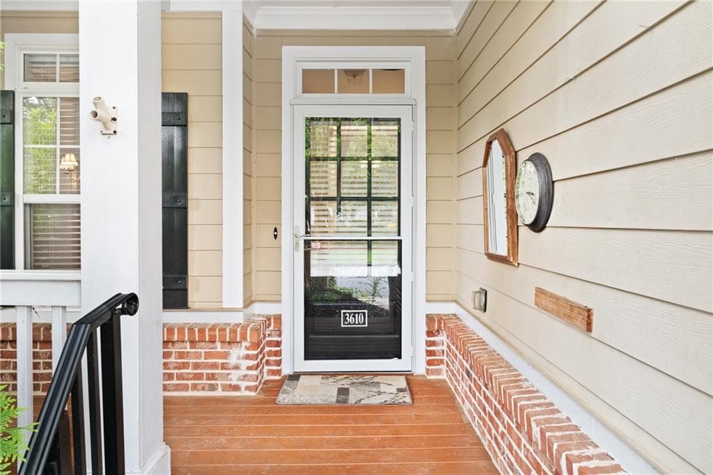 3 bedroom, 2 bathroom, 2,124 sq ft single family residence under contract at 3610 Spring Beauty Court, Powder Springs, GA 30127 — photo 2