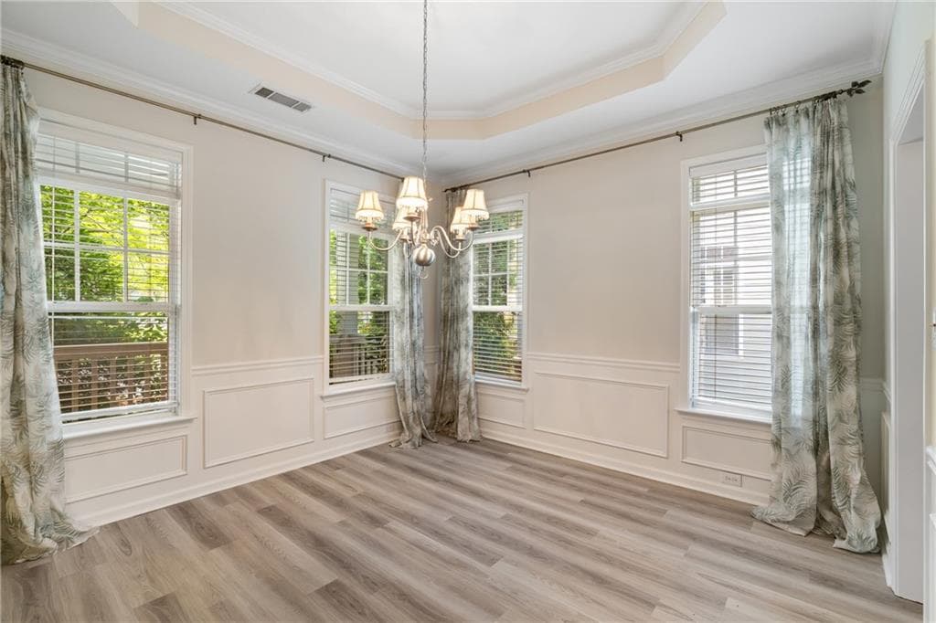 3 bedroom, 2 bathroom, 2,124 sq ft single family residence under contract at 3610 Spring Beauty Court, Powder Springs, GA 30127 — photo 9