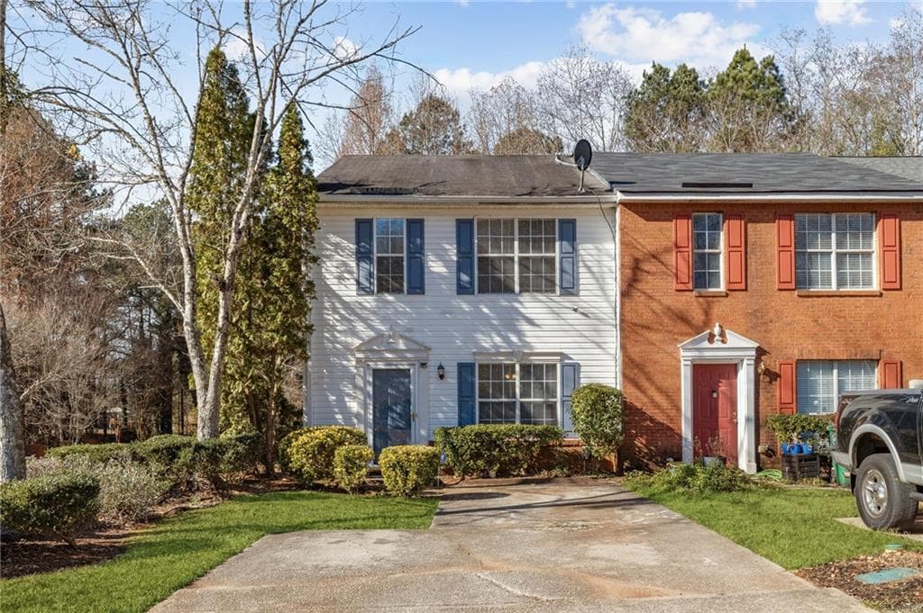 3 bedroom, 3 bathroom, 1,416 sq ft townhouse under contract at 3027 Fair Creek Court, Lithonia, GA 30338