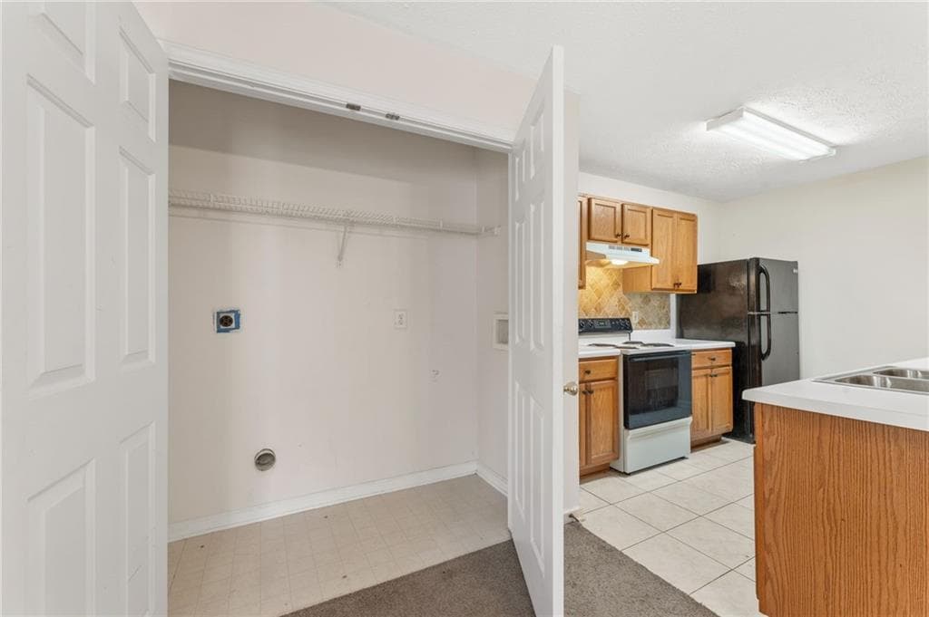 3 bedroom, 3 bathroom, 1,416 sq ft townhouse under contract at 3027 Fair Creek Court, Lithonia, GA 30338 — photo 8