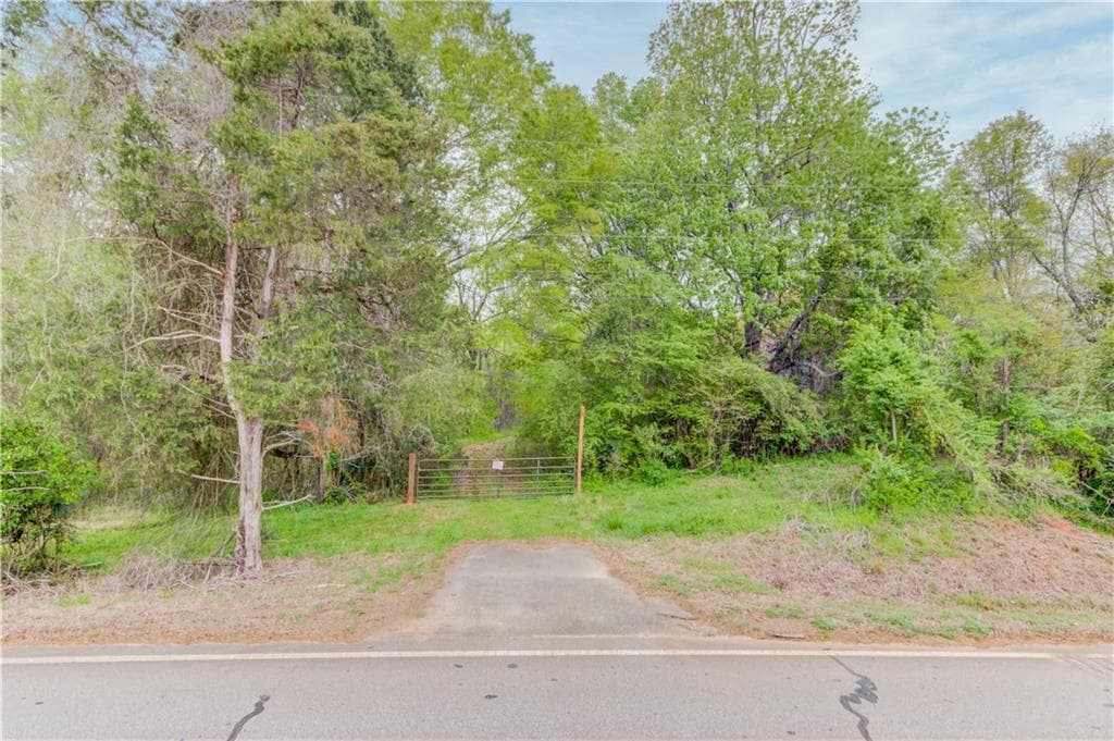 unimproved land for sale at 194 Highway 82, Jefferson, GA 30549 — photo 6