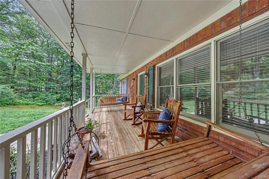 6 bedroom, 4 bathroom, 3,426 sq ft single family residence for sale at 2717 Upper Sweetwater Trail, White, GA 30184 — photo 4