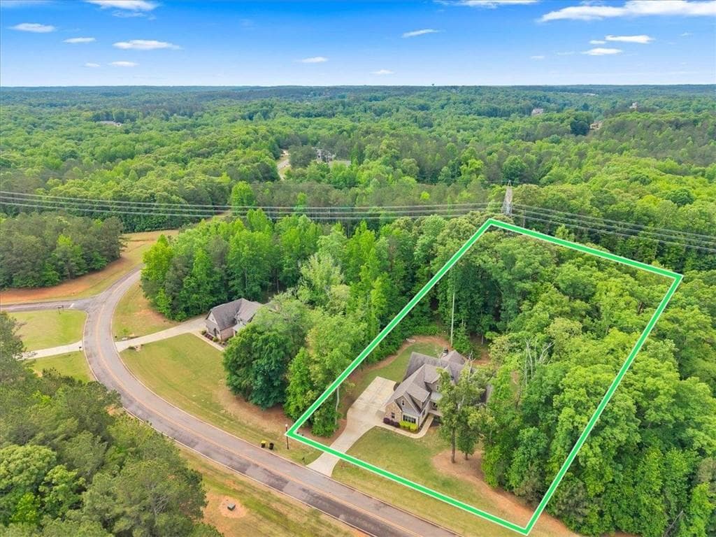 4 bedroom, 4 bathroom, 3,160 sq ft single family residence for sale at 103 Heights Avenue, Forsyth, GA 31029 — photo 2