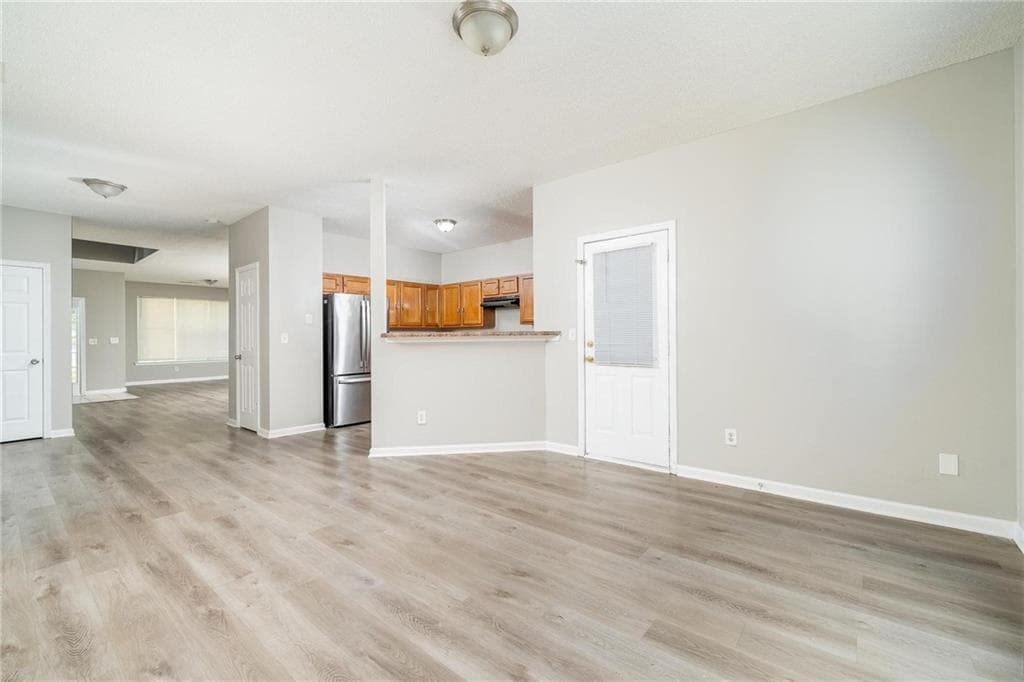 3 bedroom, 3 bathroom, 1,904 sq ft townhouse for rent at 7683 Creekside Lane, Atlanta, GA 30296 for $1,800 a month — photo 8