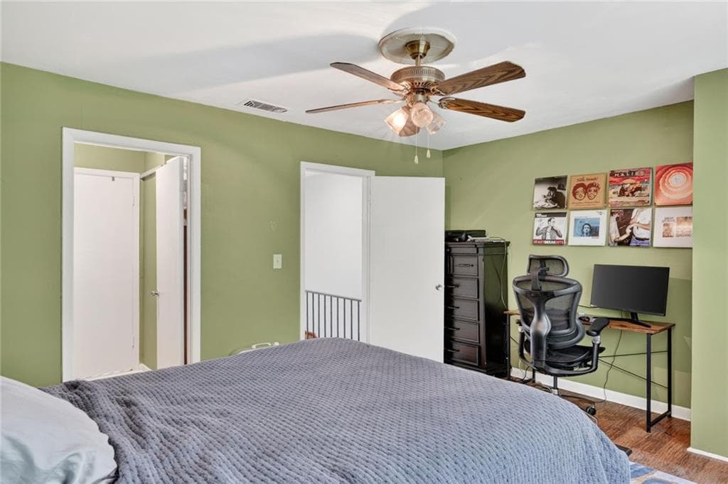 2 bedroom, 2 bathroom, 1,092 sq ft condominium for sale at 2551 Bradford Square, Atlanta, GA 30345 — photo 9