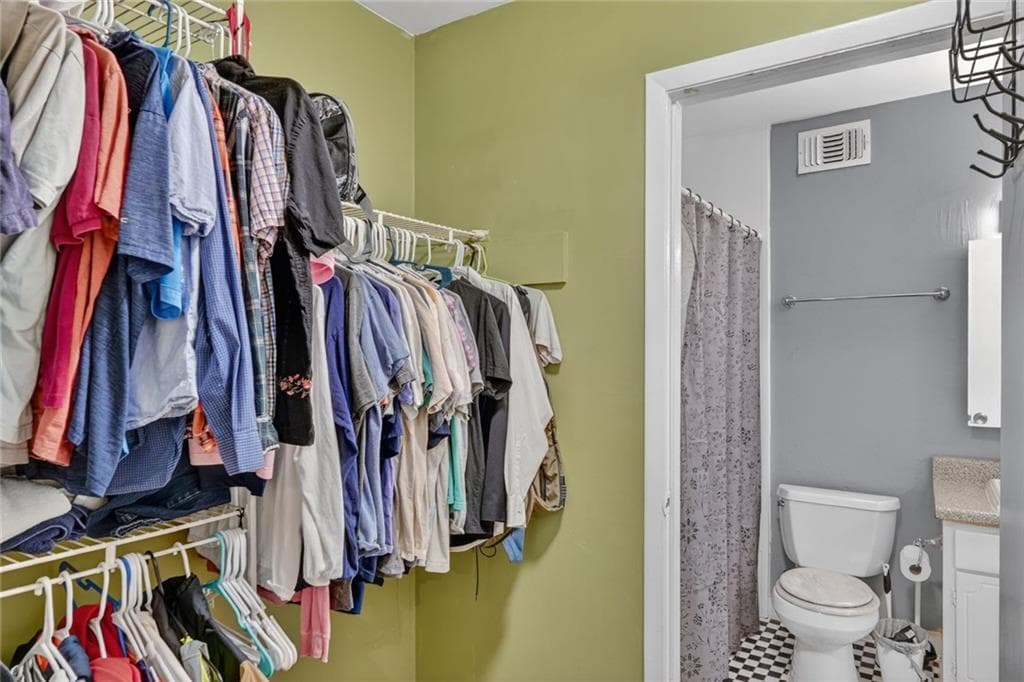 2 bedroom, 2 bathroom, 1,092 sq ft condominium for sale at 2551 Bradford Square, Atlanta, GA 30345 — photo 10