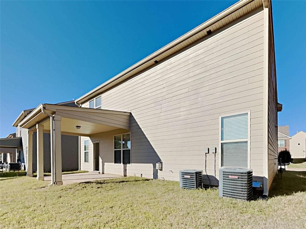 3 bedroom, 4 bathroom, 1,950 sq ft single family residence for sale at 1928 Stanton Way, Mcdonough, GA 30253 — photo 4