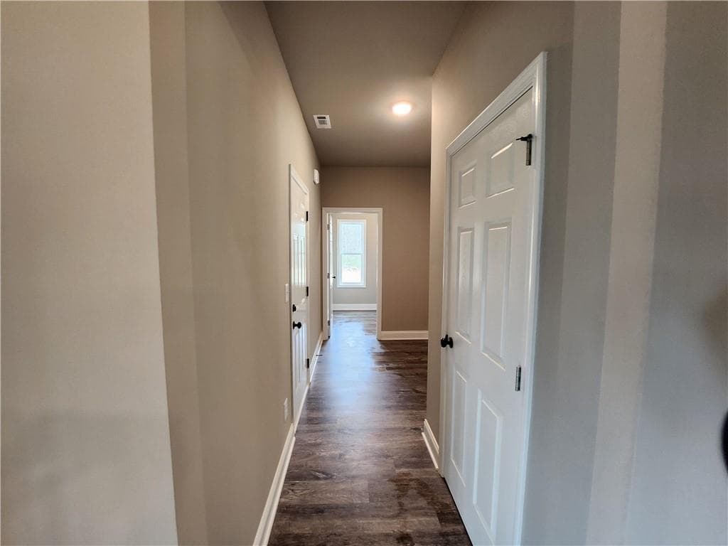 3 bedroom, 2 bathroom, 1,414 sq ft single family residence under contract at 2205 Shady Grove Road, Carrollton, GA 30116 — photo 7