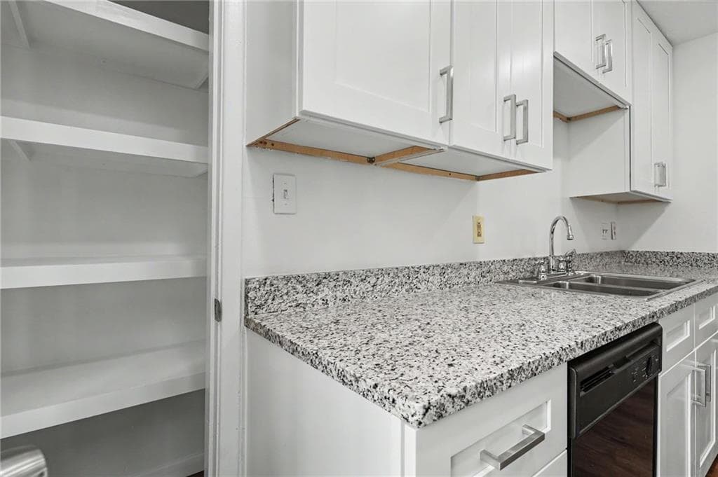 2 bedroom, 2 bathroom, 1,470 sq ft condominium for sale at 222 Yuba Walk, Lawrenceville, GA 30046 — photo 2