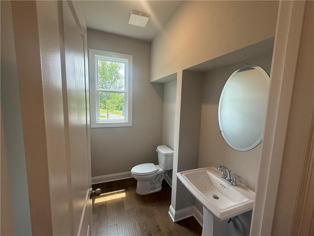 3 bedroom, 3 bathroom, 1,939 sq ft townhouse for sale at 348 Lakeside Court, Canton, GA 30114 — photo 2