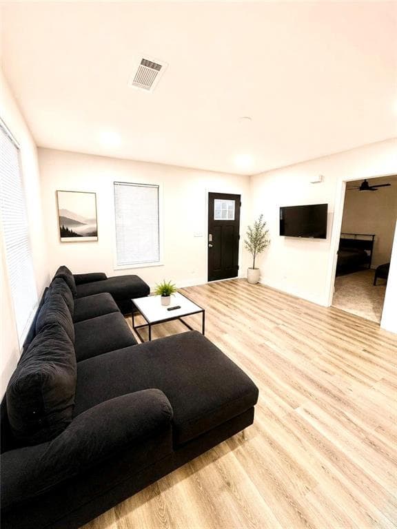 3 bedroom, 2 bathroom, 1,189 sq ft single family residence for sale at 849 Wood Street, Atlanta, GA 30318 — photo 8