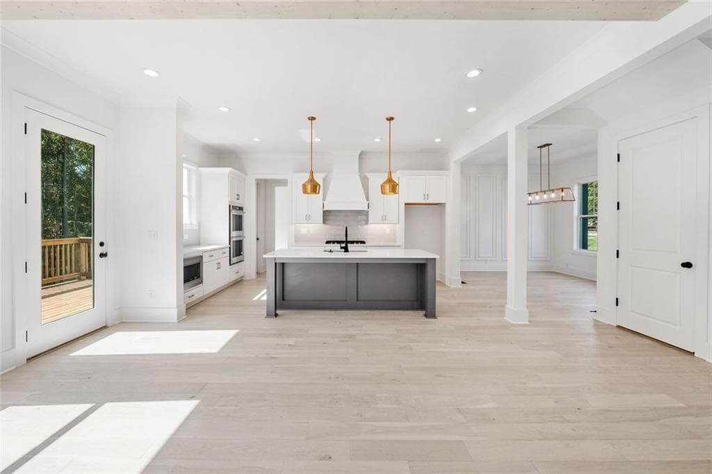 5 bedroom, 4 bathroom, 2,738 sq ft single family residence for sale at 1677 Daffodil Drive, Marietta, GA 30062 — photo 9