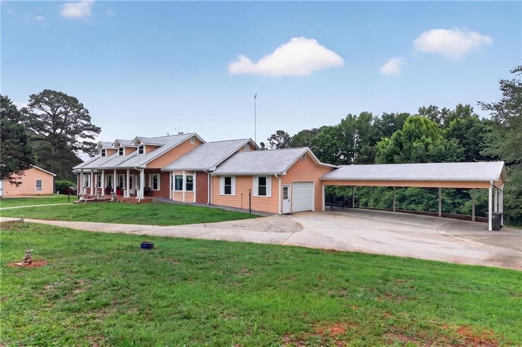 5 bedroom, 5 bathroom, 6,000 sq ft single family residence for sale at 1378 Amber Stapp Studdard Road, Social Circle, GA 30025 — photo 2