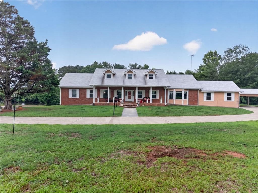 5 bedroom, 5 bathroom, 6,000 sq ft single family residence for sale at 1378 Amber Stapp Studdard Road, Social Circle, GA 30025 — photo 3