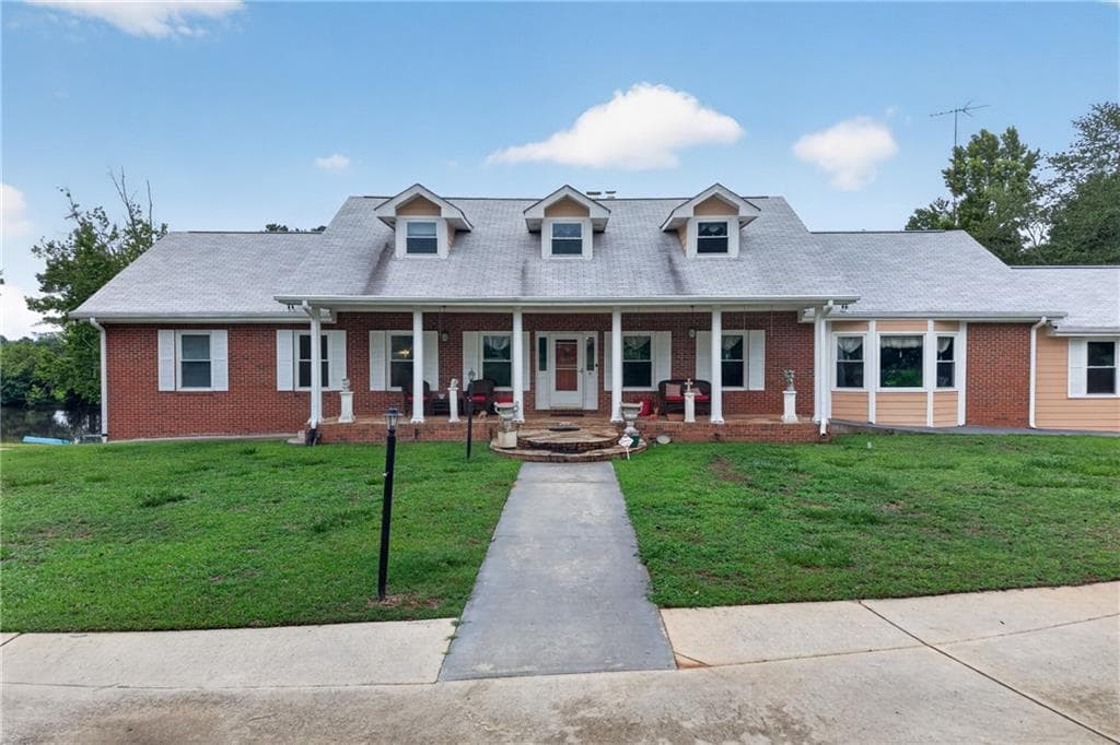 5 bedroom, 5 bathroom, 6,000 sq ft single family residence for sale at 1378 Amber Stapp Studdard Road, Social Circle, GA 30025 — photo 4