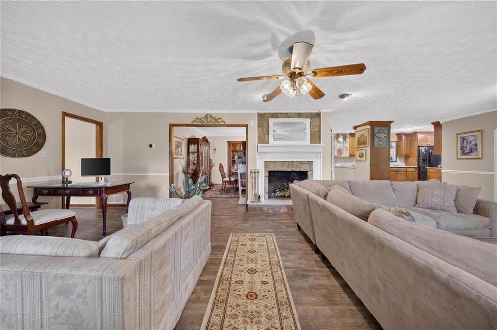 5 bedroom, 5 bathroom, 6,000 sq ft single family residence for sale at 1378 Amber Stapp Studdard Road, Social Circle, GA 30025 — photo 7