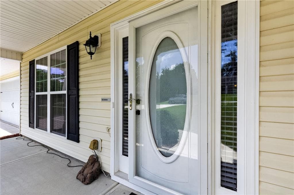 4 bedroom, 3 bathroom, 2,151 sq ft single family residence for sale at 510 Embassy Walk, Winder, GA 30680 — photo 2