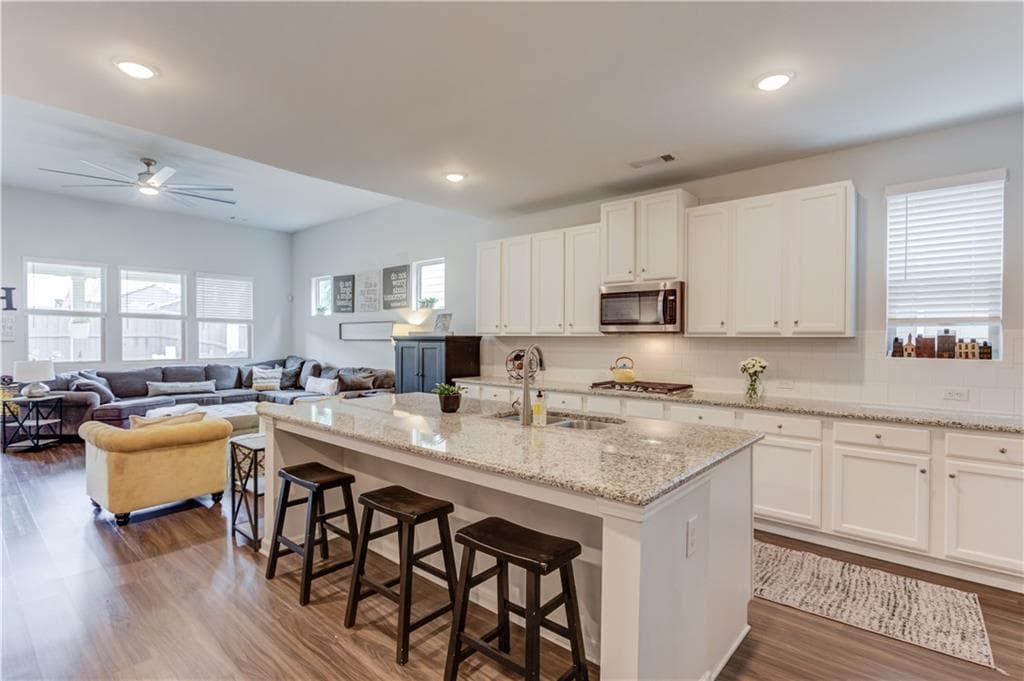 3 bedroom, 2 bathroom, 2,110 sq ft single family residence for sale at 3061 Appling Hills Drive, Dacula, GA 30019 — photo 5