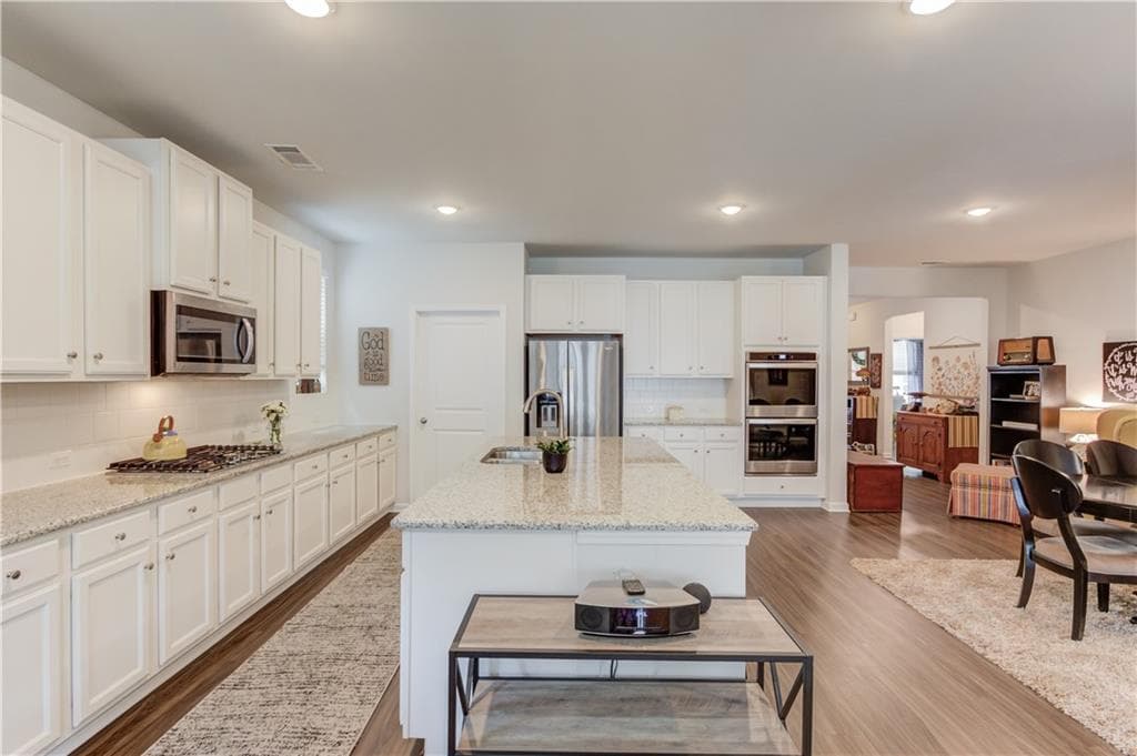 3 bedroom, 2 bathroom, 2,110 sq ft single family residence for sale at 3061 Appling Hills Drive, Dacula, GA 30019 — photo 9