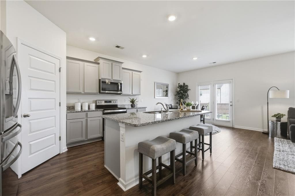 5 bedroom, 3 bathroom, 2,613 sq ft single family residence for sale at 128 Montgomery Drive, Stockbridge, GA 30281 — photo 6