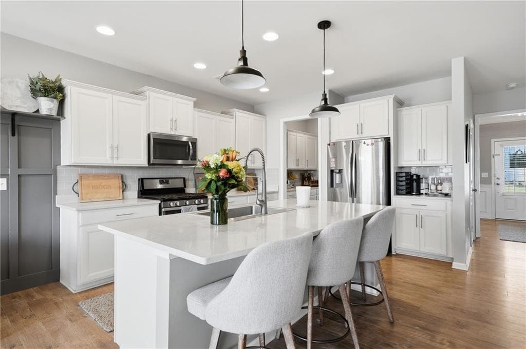 4 bedroom, 3 bathroom, 2,984 sq ft single family residence for sale at 416 Timberleaf Road, Canton, GA 30115 — photo 2