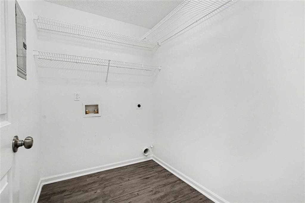 5 bedroom, 3 bathroom, 3,166 sq ft single family residence for sale at 2909 Crabapple Circle, Conyers, GA 30013 — photo 9