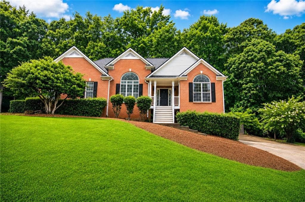4 bedroom, 3 bathroom, 2,800 sq ft single family residence sold at 73 Riverstone Drive, Hiram, GA 30141