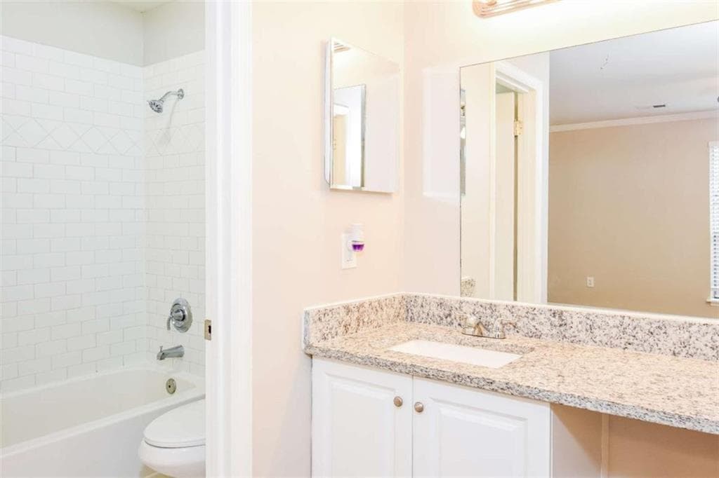 4 bedroom, 2 bathroom, 1,626 sq ft single family residence for sale at 510 Creekwood Crossing, Roswell, GA 30076 — photo 9