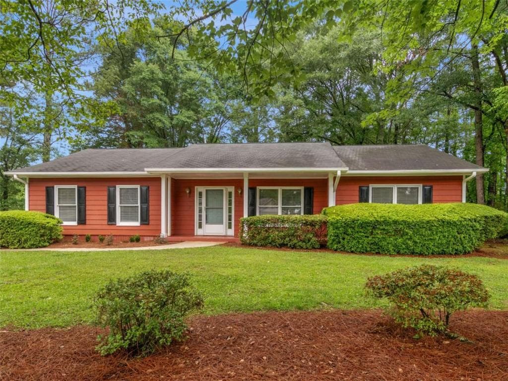3 bedroom, 2 bathroom, 1,698 sq ft single family residence under contract at 100 Kim Trail, Stockbridge, GA 30281