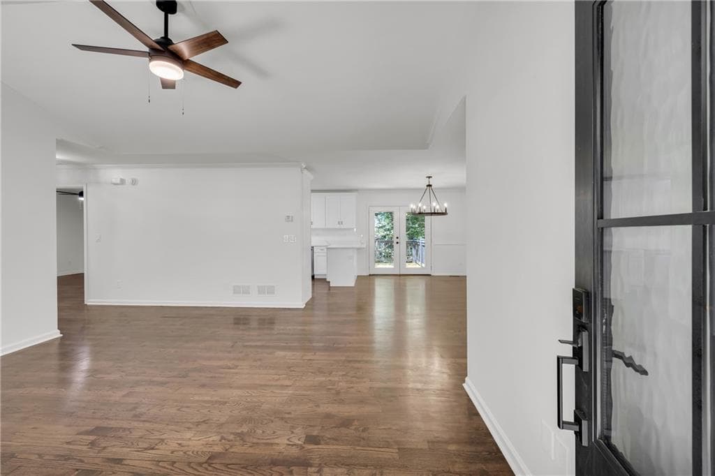 3 bedroom, 2 bathroom, 1,454 sq ft single family residence for sale at 2941 Lake Hollow Road, Gainesville, GA 30501 — photo 6