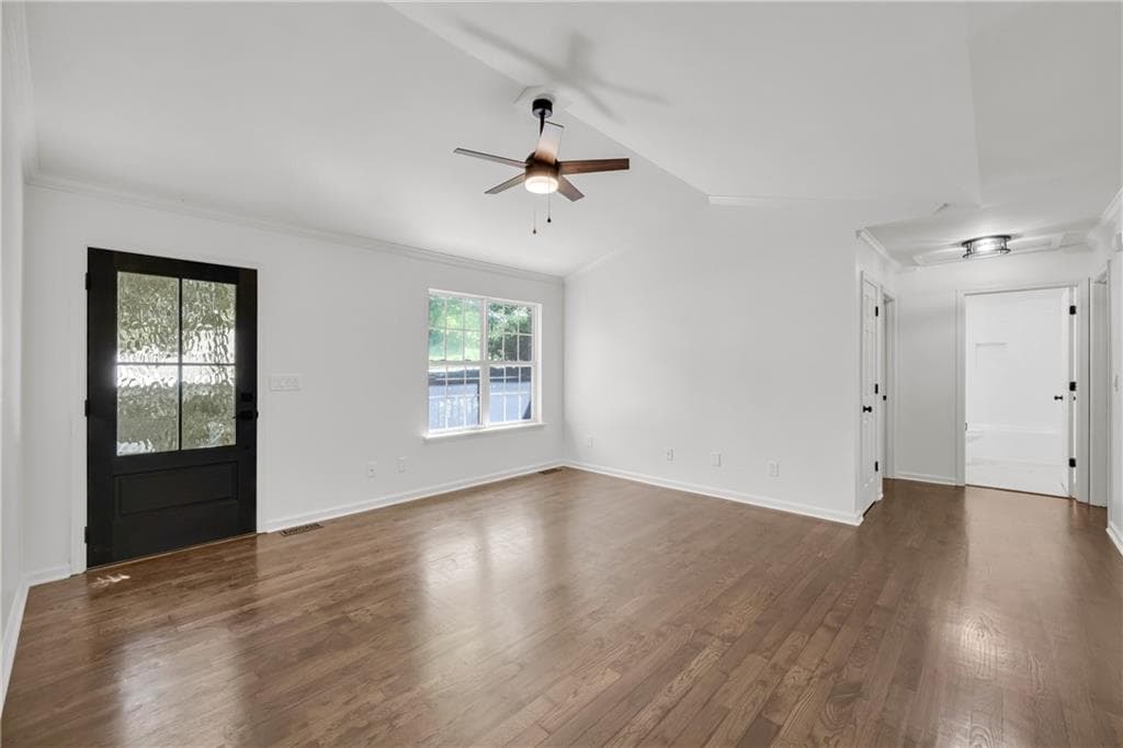 3 bedroom, 2 bathroom, 1,454 sq ft single family residence for sale at 2941 Lake Hollow Road, Gainesville, GA 30501 — photo 8