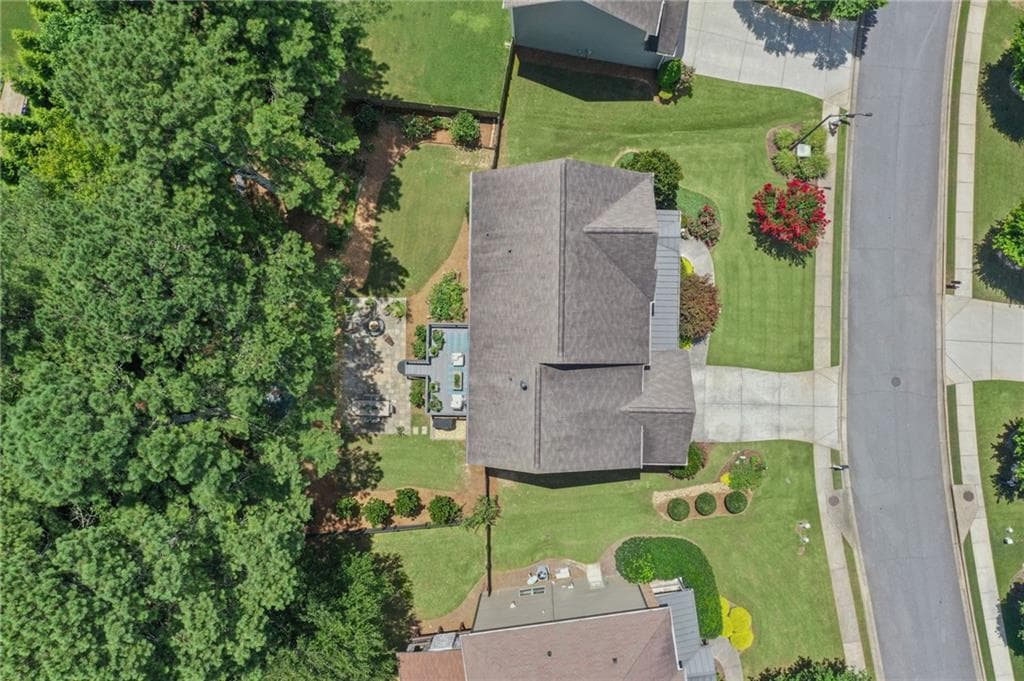 5 bedroom, 3 bathroom, 3,383 sq ft single family residence for sale at 114 Hedgewood Lane, Canton, GA 30115 — photo 7