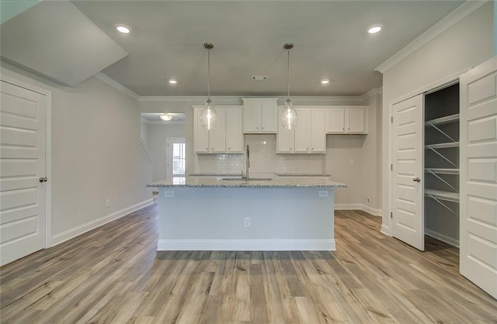 3 bedroom, 3 bathroom, 2,114 sq ft single family residence under contract at 3780 Ivy Cottage Drive, Snellville, GA 30039 — photo 5