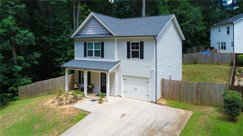 3 bedroom, 3 bathroom, 1,372 sq ft single family residence for sale at 2445 Fleetwood Drive, Cumming, GA 30041 — photo 3