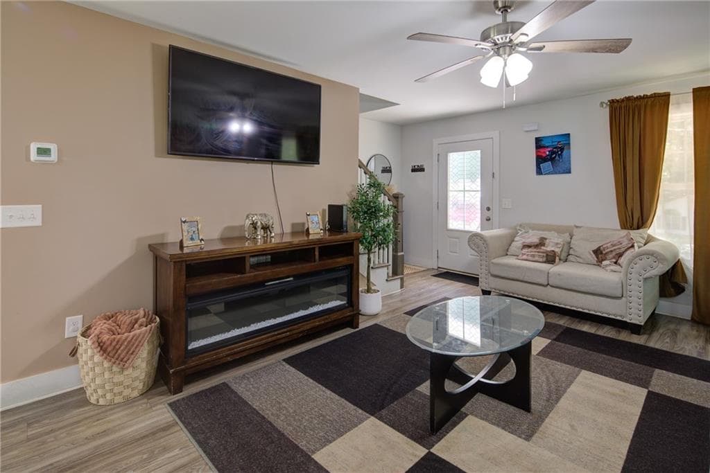 3 bedroom, 3 bathroom, 1,372 sq ft single family residence for sale at 2445 Fleetwood Drive, Cumming, GA 30041 — photo 6