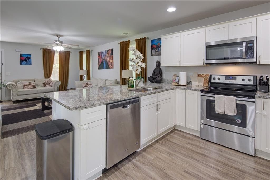 3 bedroom, 3 bathroom, 1,372 sq ft single family residence for sale at 2445 Fleetwood Drive, Cumming, GA 30041 — photo 10
