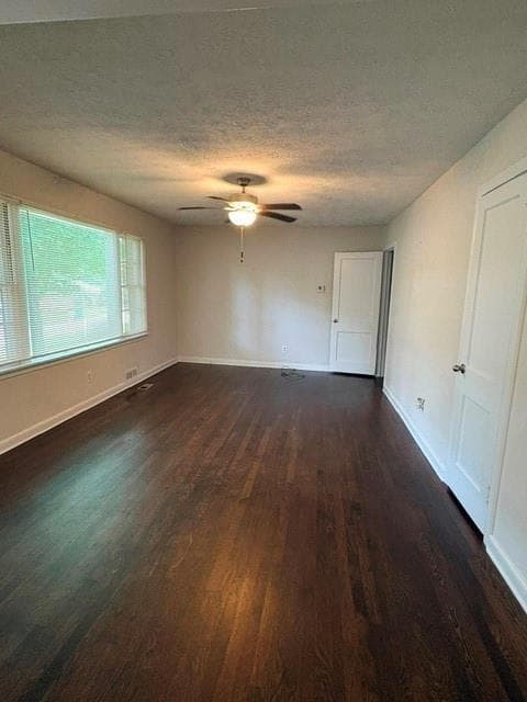 3 bedroom, 1 bathroom, 1,207 sq ft single family residence for rent at 2174 Trailwood Drive, Smyrna, GA 30080 for $1,600 a month — photo 4