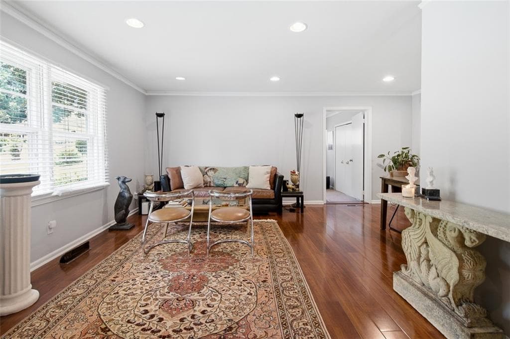 4 bedroom, 2 bathroom, 1,487 sq ft single family residence under contract at 2728 Rollingwood Lane, Atlanta, GA 30316 — photo 4