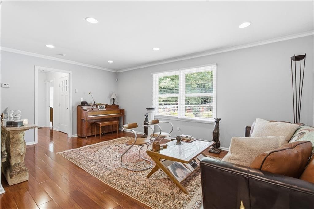 4 bedroom, 2 bathroom, 1,487 sq ft single family residence under contract at 2728 Rollingwood Lane, Atlanta, GA 30316 — photo 7