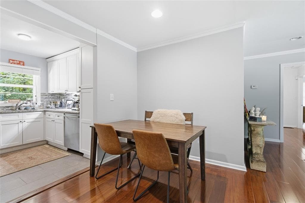 4 bedroom, 2 bathroom, 1,487 sq ft single family residence under contract at 2728 Rollingwood Lane, Atlanta, GA 30316 — photo 8